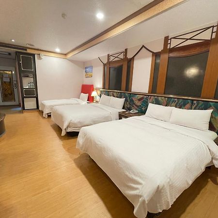 Wenpin Hotel - Pier 2 Kaohsiung Eksteriør billede