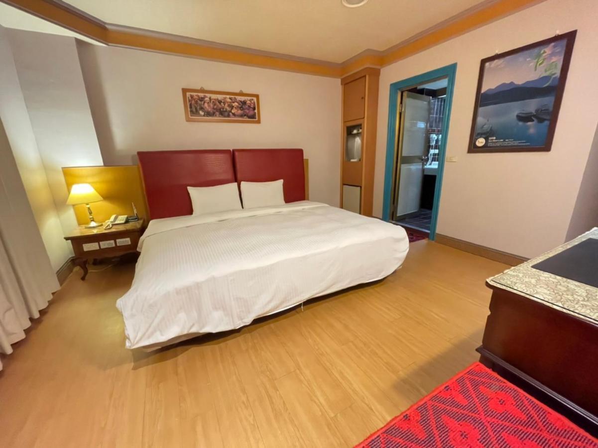 Wenpin Hotel - Pier 2 Kaohsiung Eksteriør billede