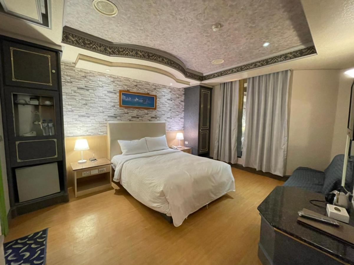 Wenpin Hotel - Pier 2 Kaohsiung Eksteriør billede