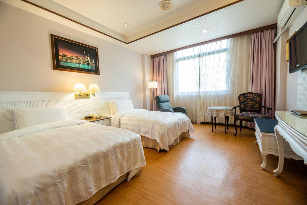 Wenpin Hotel - Pier 2 Kaohsiung Eksteriør billede