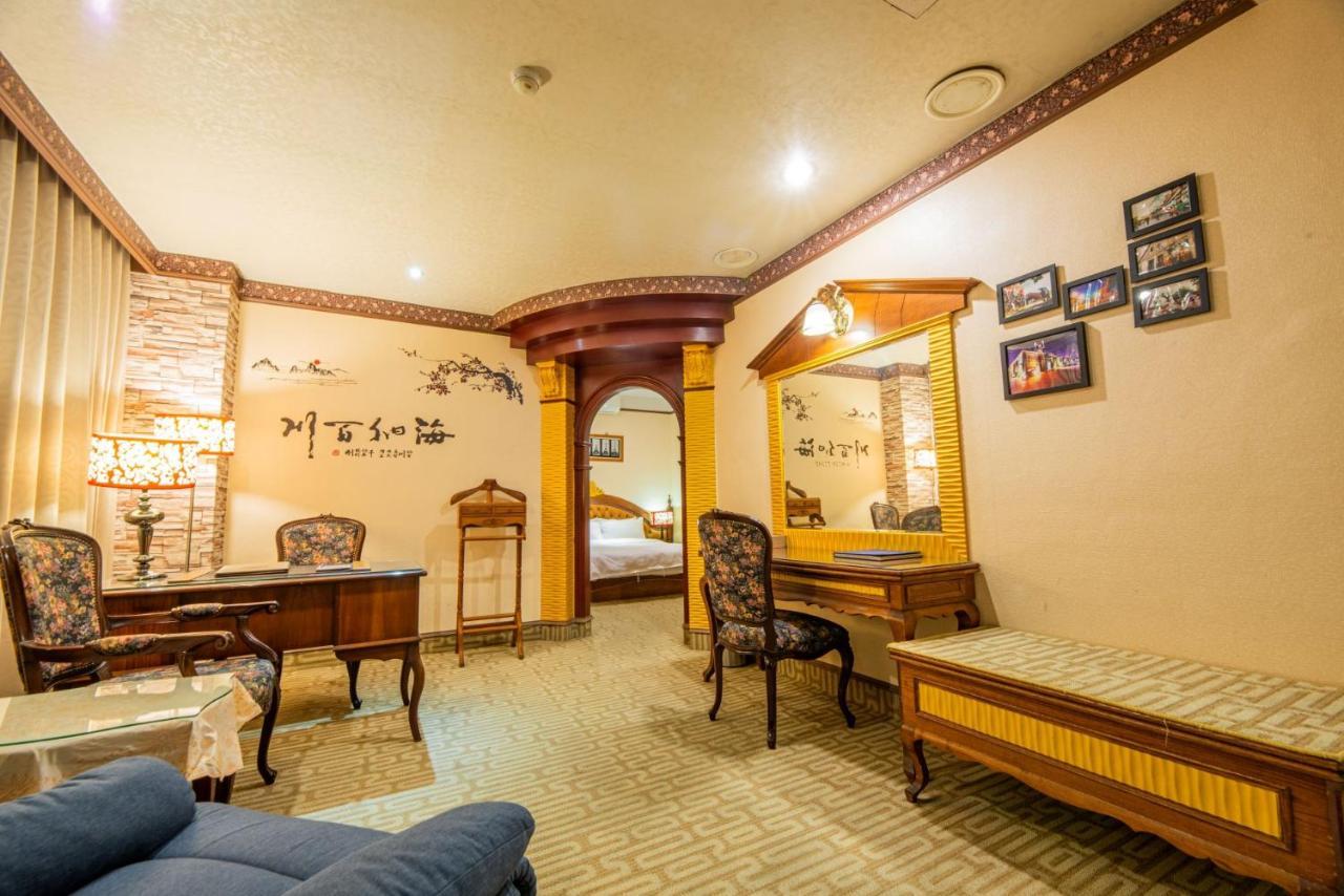 Wenpin Hotel - Pier 2 Kaohsiung Eksteriør billede