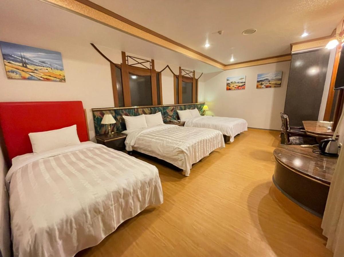 Wenpin Hotel - Pier 2 Kaohsiung Eksteriør billede